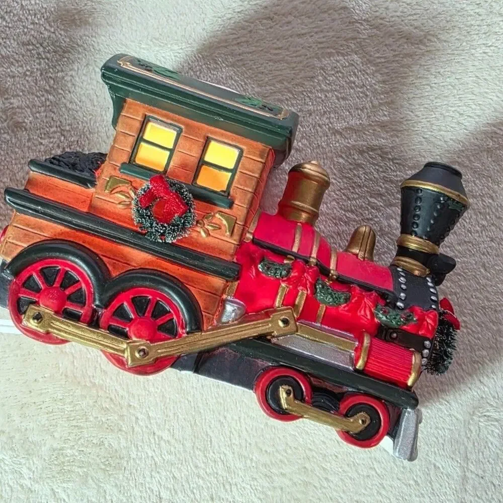 1999 Victorian Village Collectibles Old Towne Train Set Porcelain Lighted Works